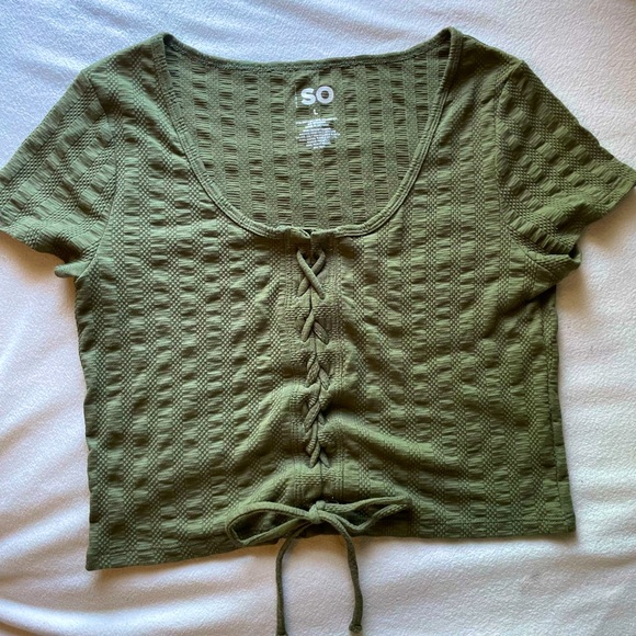 SO Crisscross lace-up Textured Crop Top with strings tied in a bow at bottom - Picture 5 of 6